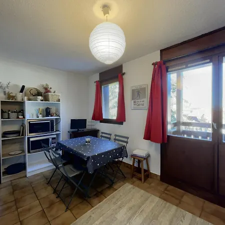 4 Pers. Au Pied Des Pistes, Balcon, Parking, Wi-fi, Proche Commerces Appartement