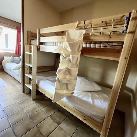 Appartement 4 Pers. Au Pied Des Pistes, Balcon, Parking, Wi-fi, Proche Commerces Arâches